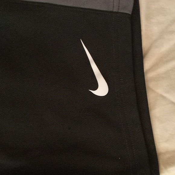 2  Medium size men's Nike shorts - Picture 2 of 7